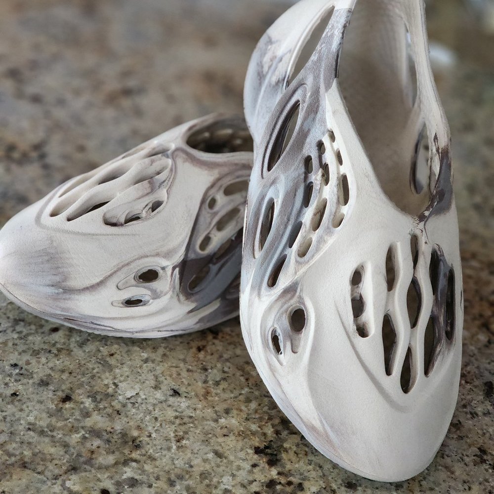 Yeezy Foam Runner size 37